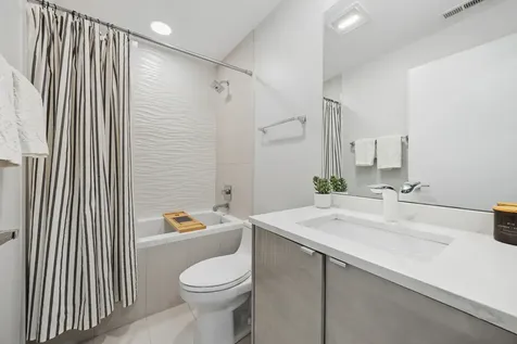 2324 North Winchester Avenue Chicago IL 60614
