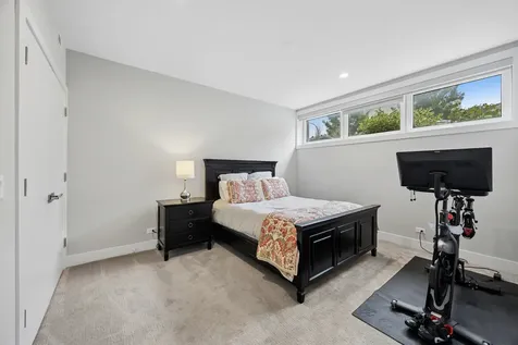 2324 North Winchester Avenue Chicago IL 60614