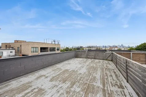 2324 North Winchester Avenue Chicago IL 60614