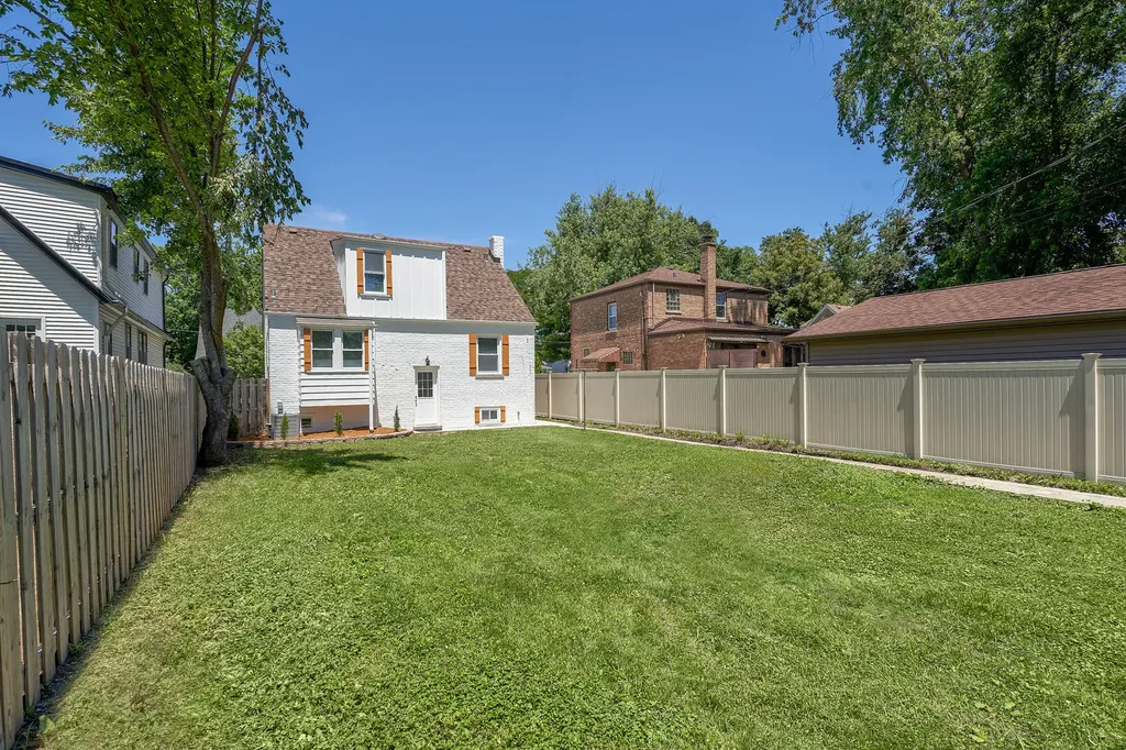 9115 Sherman Avenue Brookfield IL 60513
