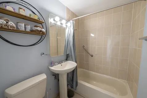 7337 South South Shore Drive Chicago IL 60649