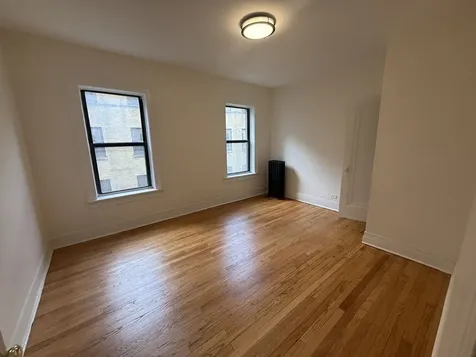 7349 North Damen Avenue Chicago IL 60645