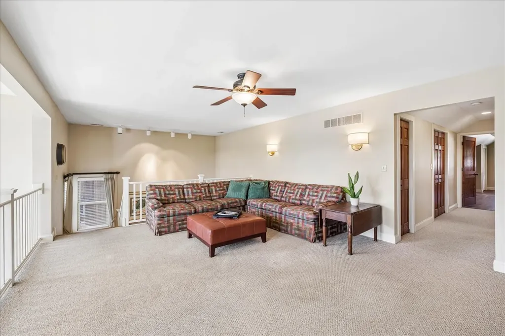 113 Hilltop Drive Lake In The Hills IL 60156
