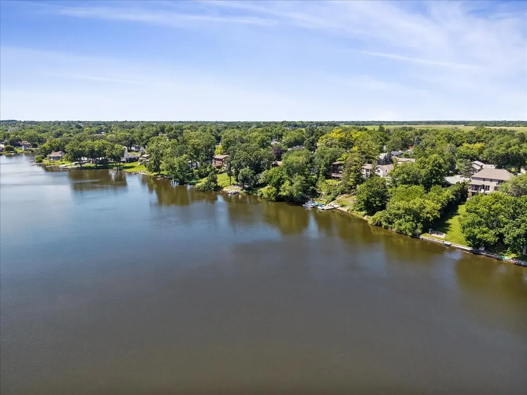 113 Hilltop Drive Lake In The Hills IL 60156