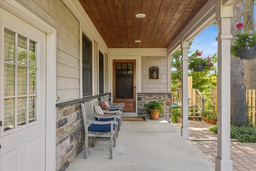 113 Hilltop Drive Lake In The Hills IL 60156