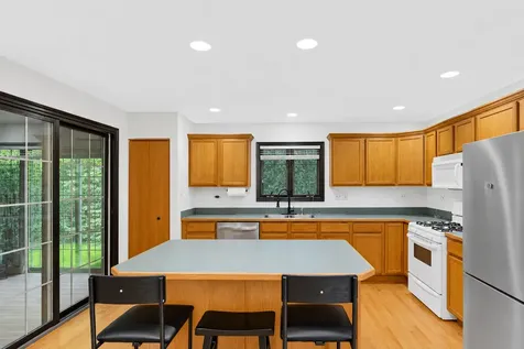 246 Red Hawk Road Hampshire IL 60140