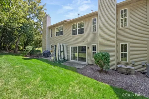 2741 Cobblestone Drive Crystal Lake IL 60012
