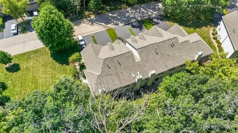2741 Cobblestone Drive Crystal Lake IL 60012