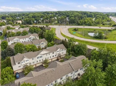 171 Monarch Drive Streamwood IL 60107