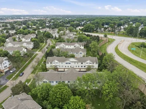 171 Monarch Drive Streamwood IL 60107