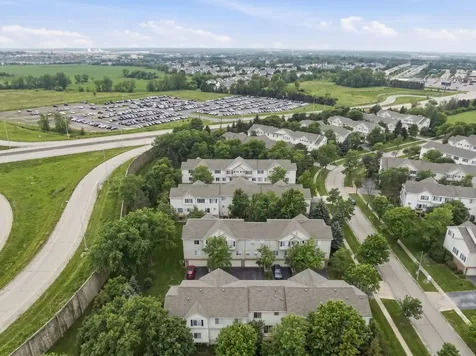 171 Monarch Drive Streamwood IL 60107