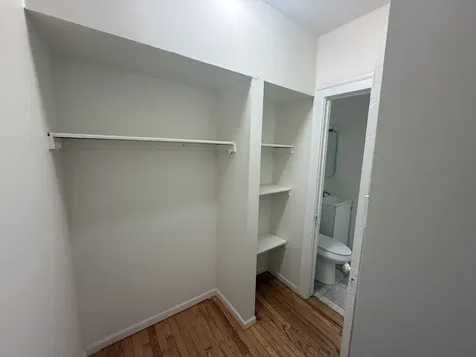 7355 North Damen Avenue Chicago IL 60645