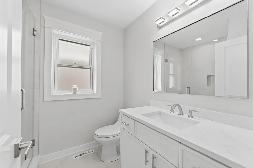 4903 North Moody Avenue Chicago IL 60630