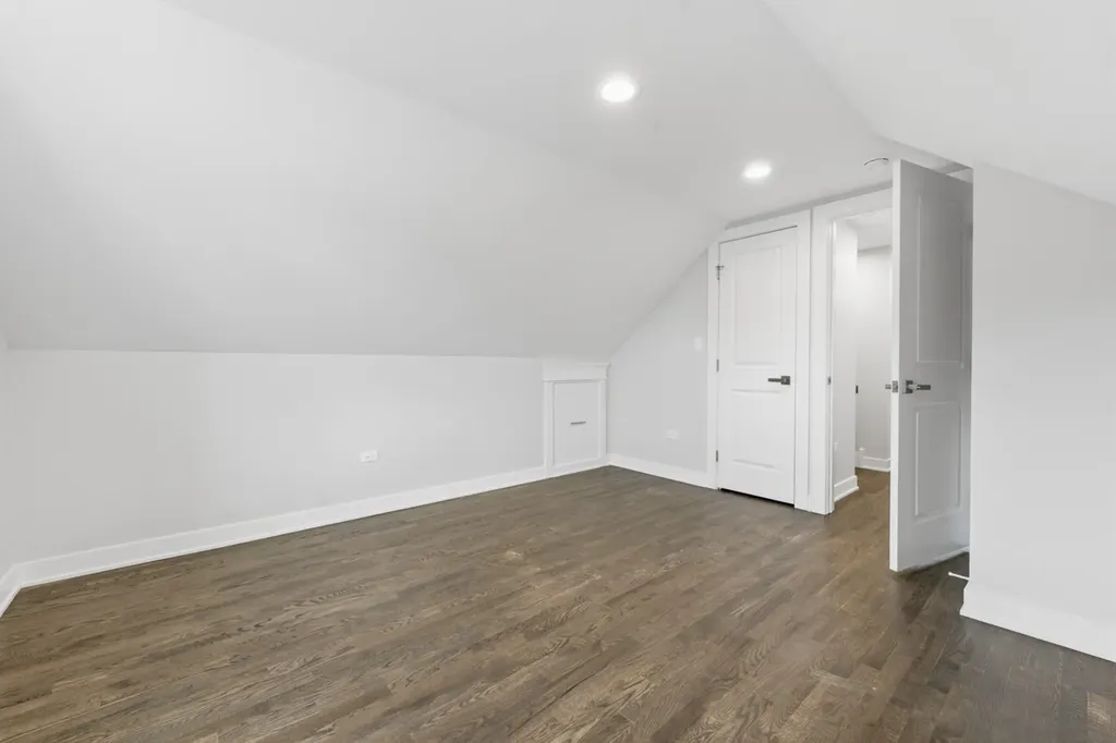 4903 North Moody Avenue Chicago IL 60630