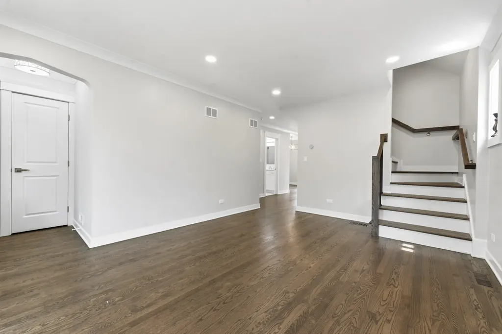 4903 North Moody Avenue Chicago IL 60630