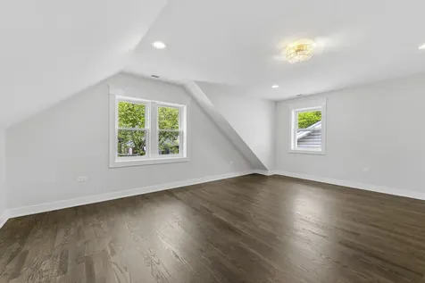 4903 North Moody Avenue Chicago IL 60630
