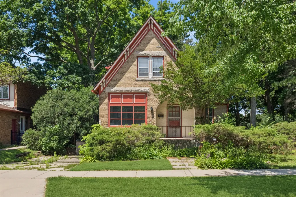 1060 Deerfield Road Deerfield IL 60015