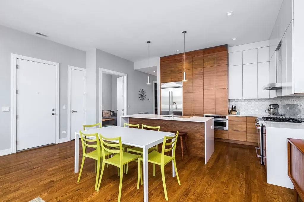 2869 West Lyndale Street Chicago IL 60647