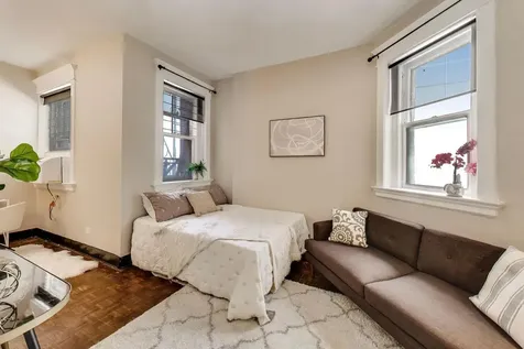 2800 North Pine Grove Avenue Chicago IL 60657