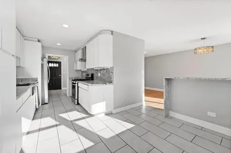 2017 East Seneca Lane Mount Prospect IL 60056