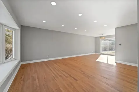 2017 East Seneca Lane Mount Prospect IL 60056