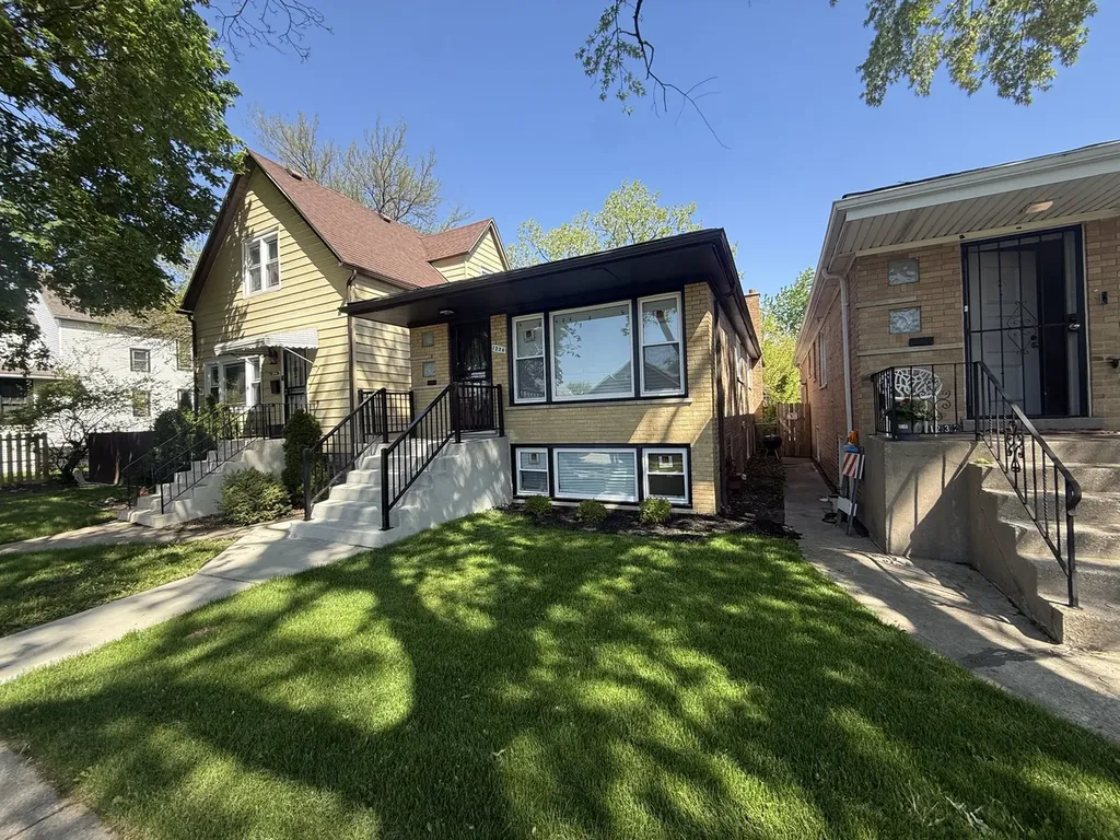 1234 West 97th Place Chicago IL 60643