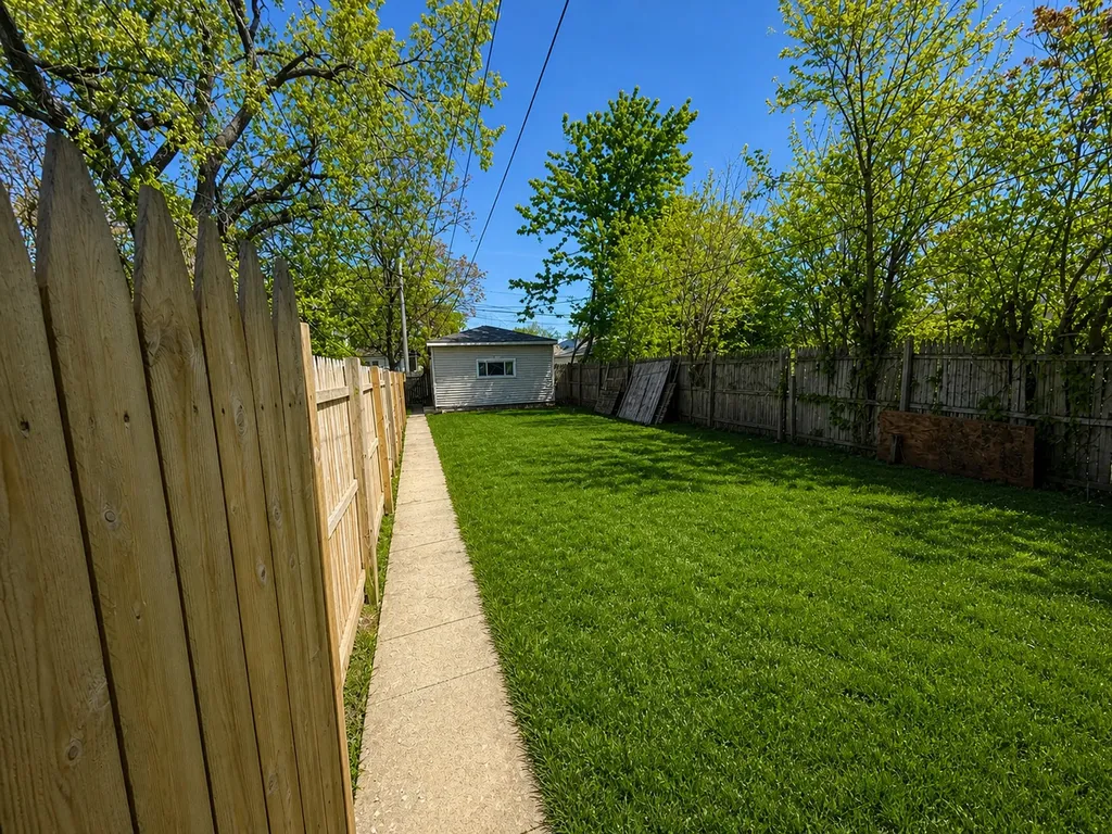1234 West 97th Place Chicago IL 60643