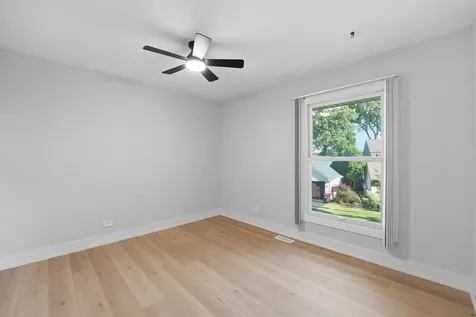 136 Edgewater Drive Crystal Lake IL 60014