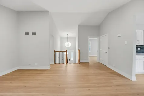 136 Edgewater Drive Crystal Lake IL 60014