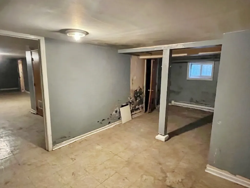 913 North Kedvale Avenue Chicago IL 60651