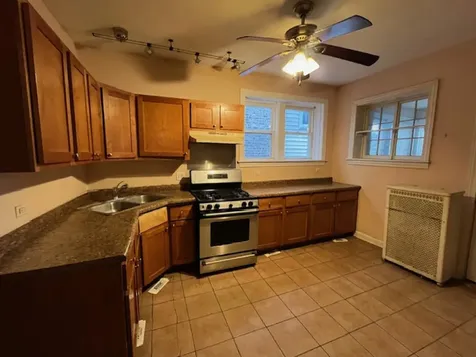 913 North Kedvale Avenue Chicago IL 60651