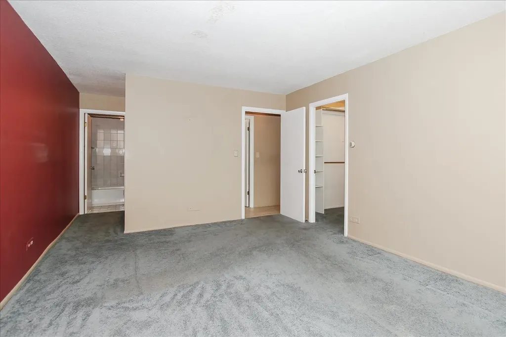 2000 Saint Regis Drive Lombard IL 60148