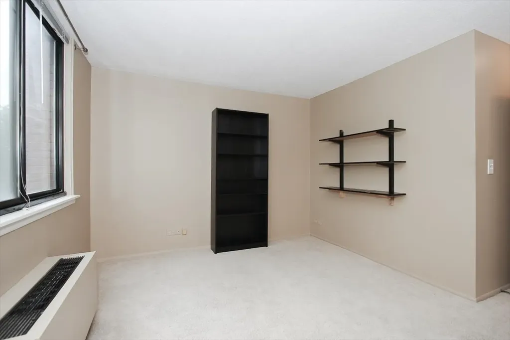 2000 Saint Regis Drive Lombard IL 60148