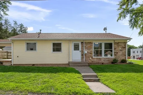 501 38TH Street Moline IL 61265