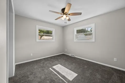 501 38TH Street Moline IL 61265