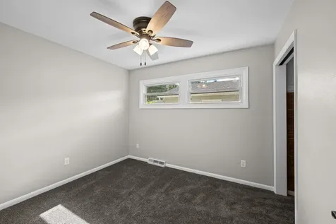501 38TH Street Moline IL 61265