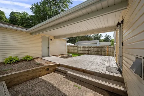 501 38TH Street Moline IL 61265