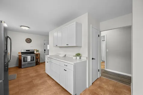 501 38TH Street Moline IL 61265