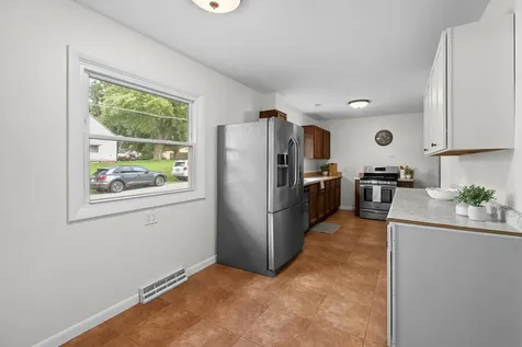 501 38TH Street Moline IL 61265