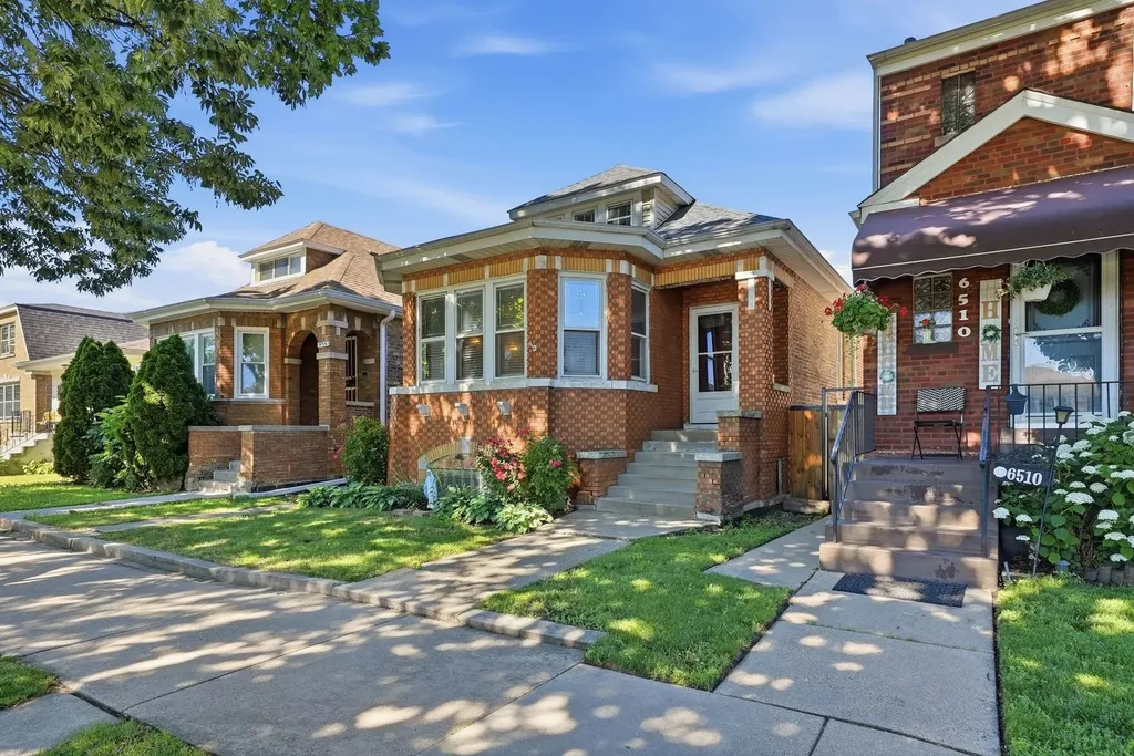 6514 South Kedvale Avenue Chicago IL 60629