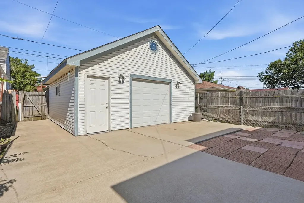 6514 South Kedvale Avenue Chicago IL 60629