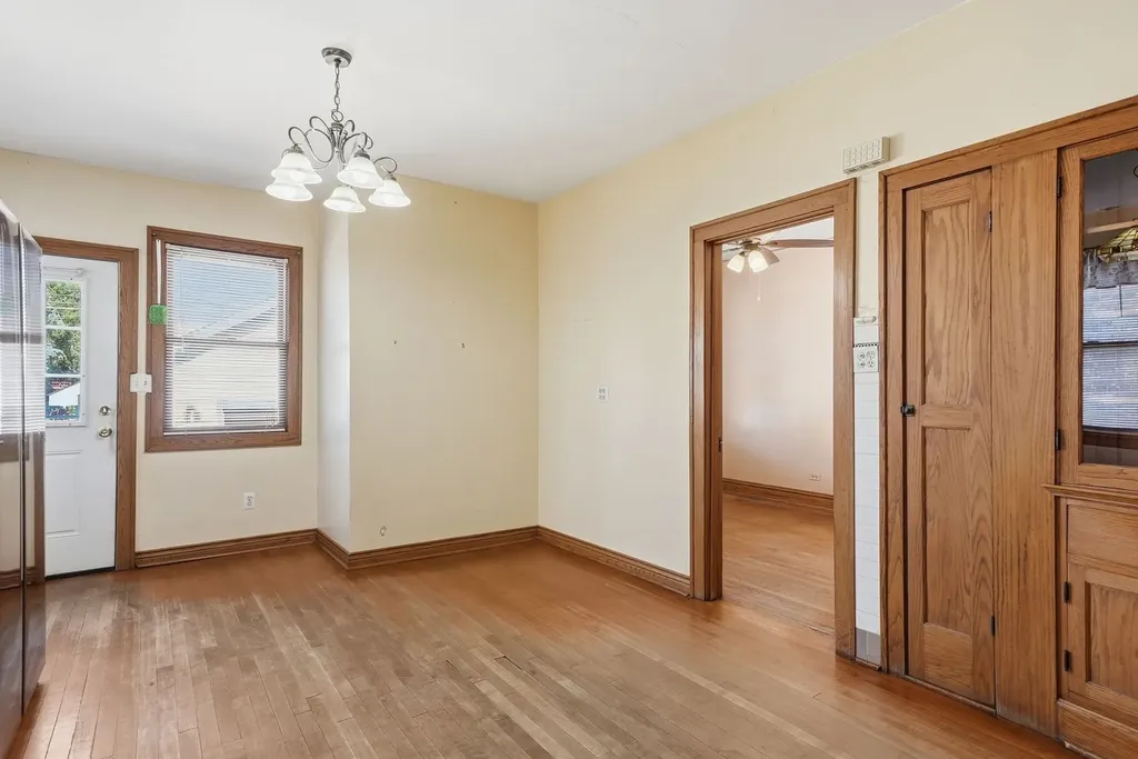 6514 South Kedvale Avenue Chicago IL 60629