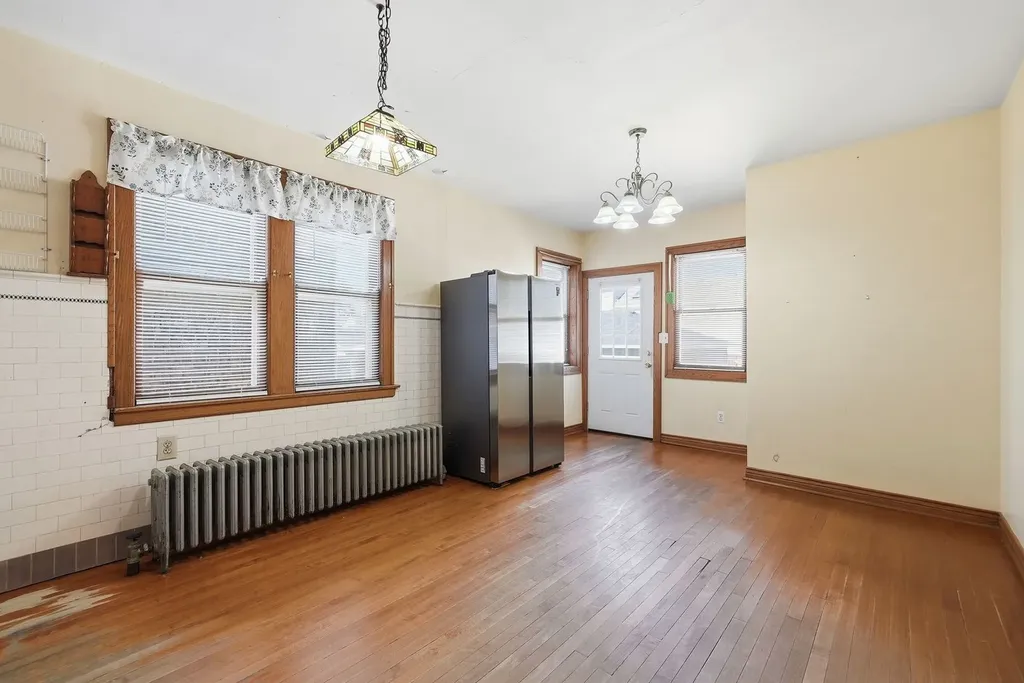 6514 South Kedvale Avenue Chicago IL 60629