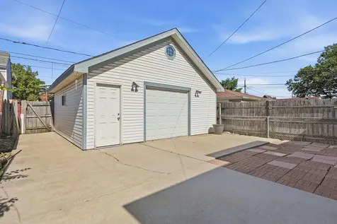 6514 South Kedvale Avenue Chicago IL 60629