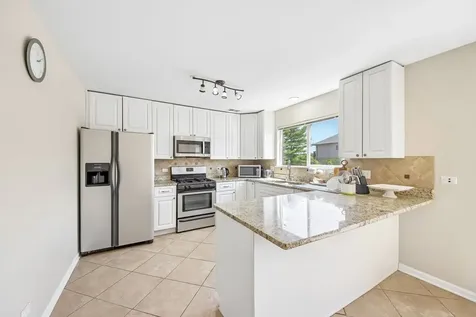 673 East Fountainview Drive Mundelein IL 60060