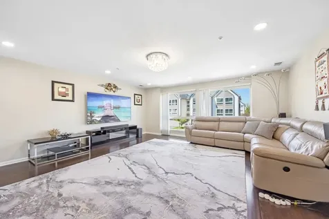 673 East Fountainview Drive Mundelein IL 60060