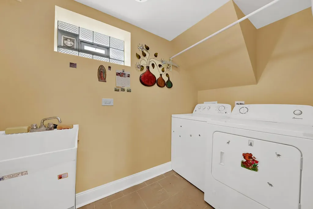 6228 South Menard Avenue Chicago IL 60638