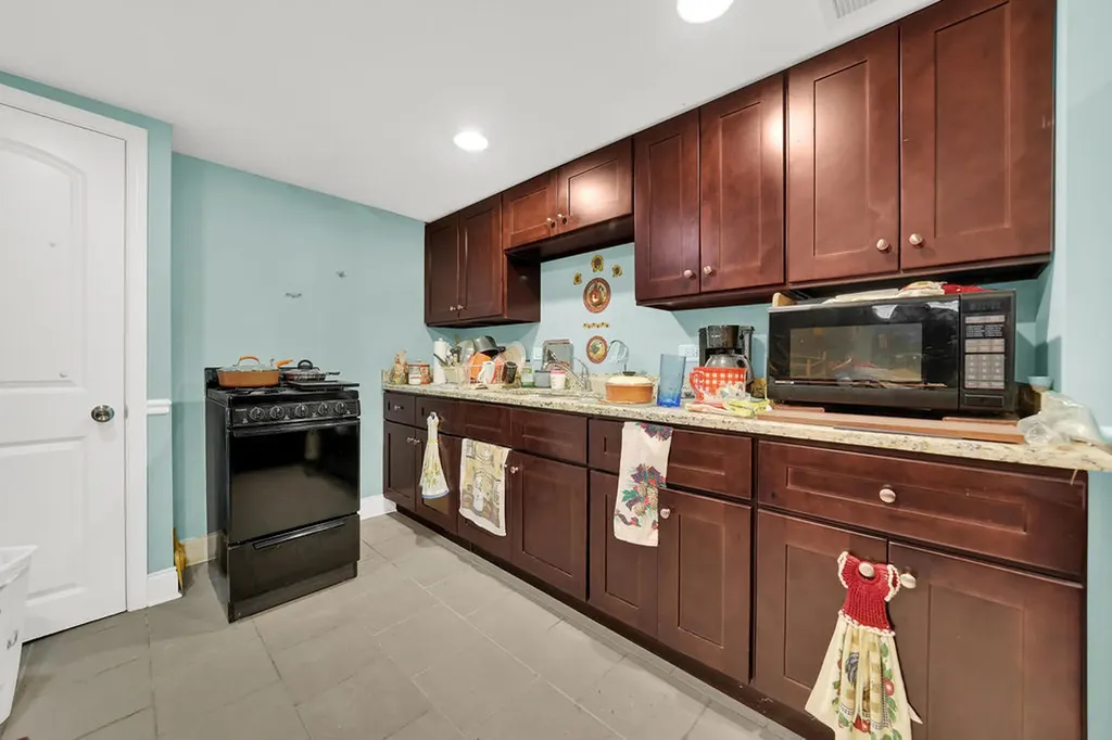 6228 South Menard Avenue Chicago IL 60638
