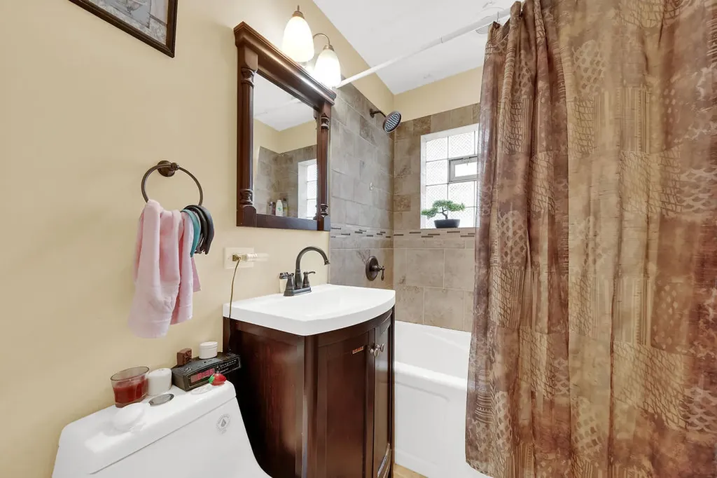 6228 South Menard Avenue Chicago IL 60638