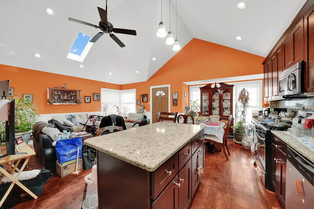 6228 South Menard Avenue Chicago IL 60638